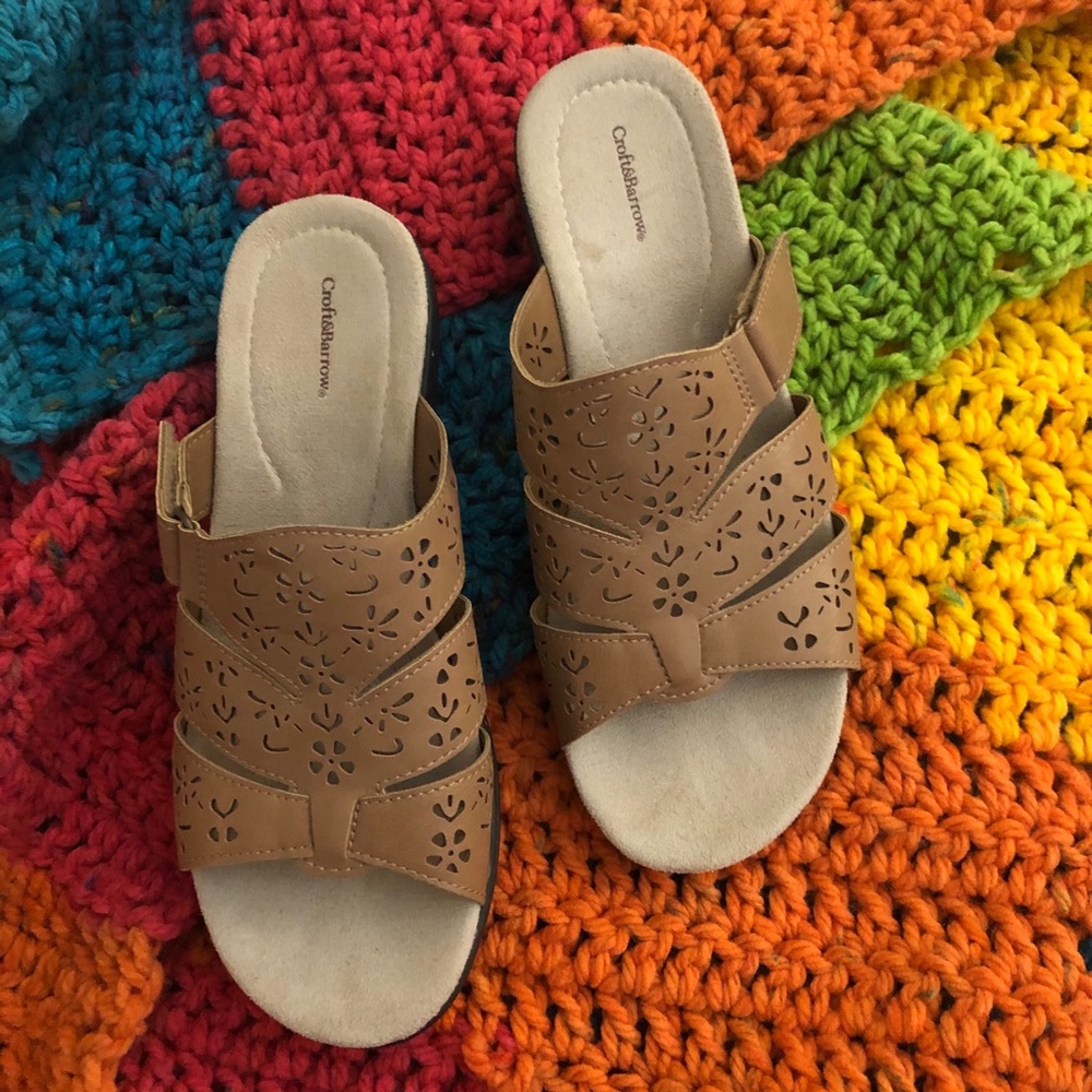 Croft and Barrow Sandals Beige Neutral Work Shoe